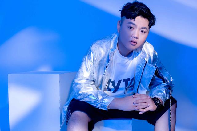 华语乐坛歌手黑豆首支原创单曲 东北人的歌 新歌发布震撼来裘 全网搜