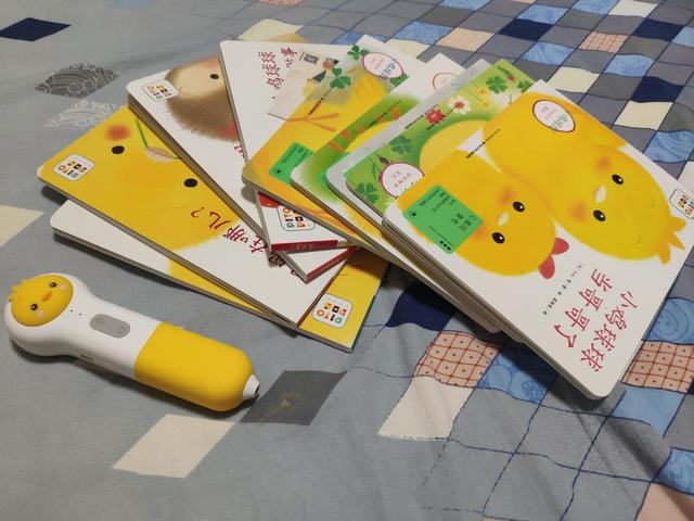 1岁的宝宝用什么点读笔？小鸡球球点读笔真香