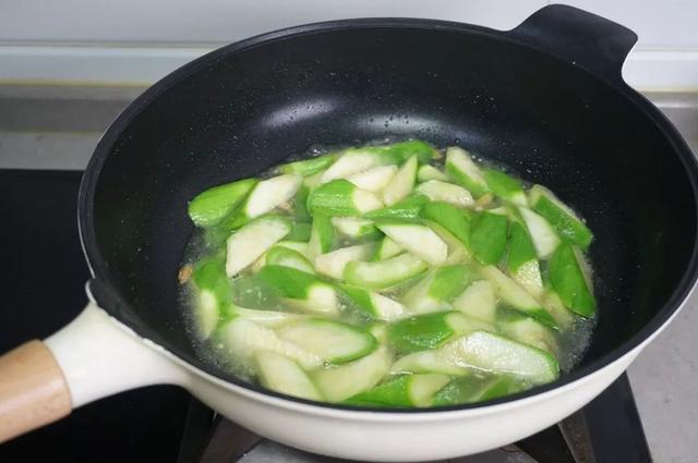 油条做成什么菜好吃 油条和茄子做的菜叫什么