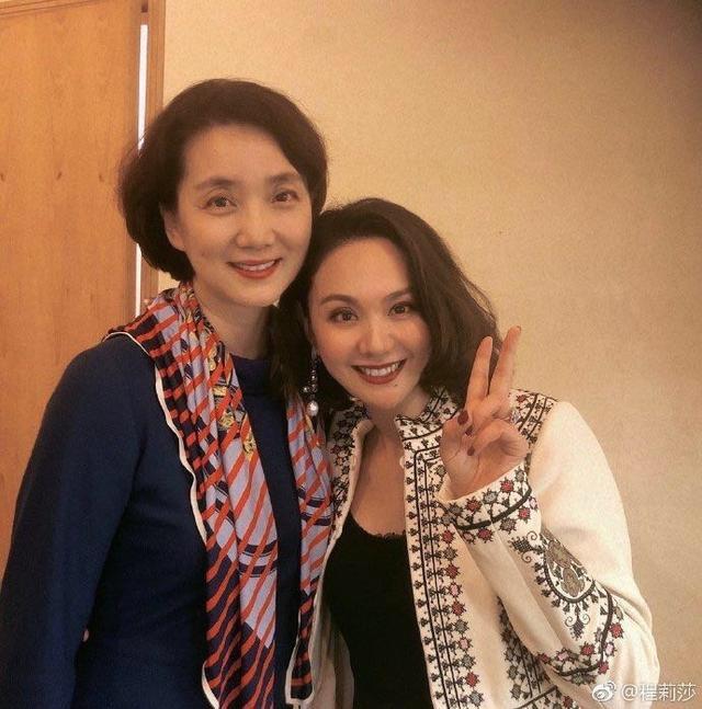 22年前今天的新闻联播头条22年前央视主持人合照曝光,康辉,李瑞英