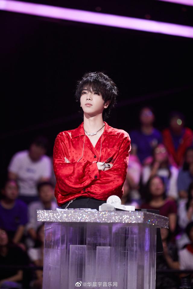 华晨宇2019演唱会服装(华晨宇2019演唱会服装造型)-今日头条-全球纺织