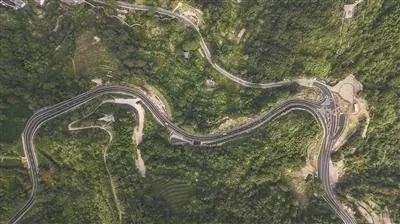 展茅工程封顶