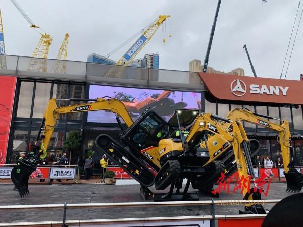 闪耀世界工程机械展