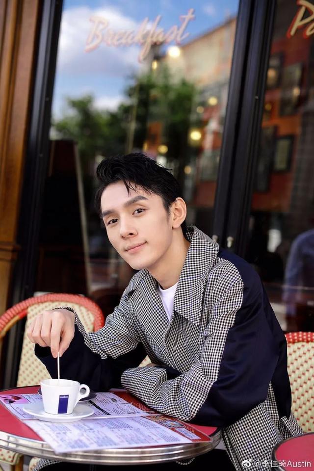 李佳琦austin发光身体乳