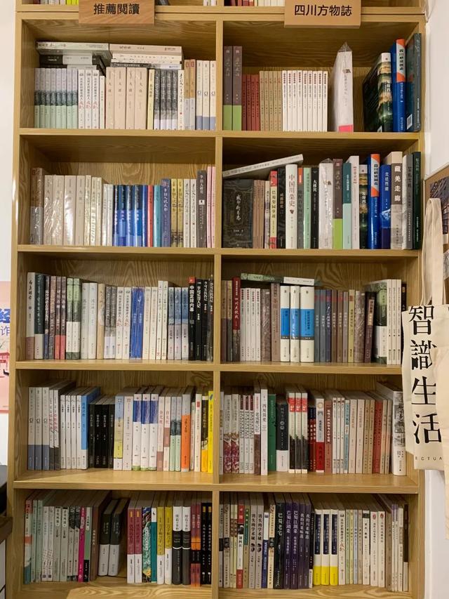 如何经营书店，读本屋，一家小书店的经营之道