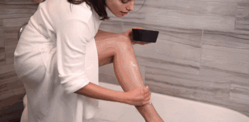 涂了身体乳感觉皮肤油油的