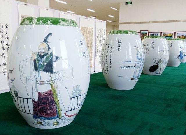 脱贫工程成果展