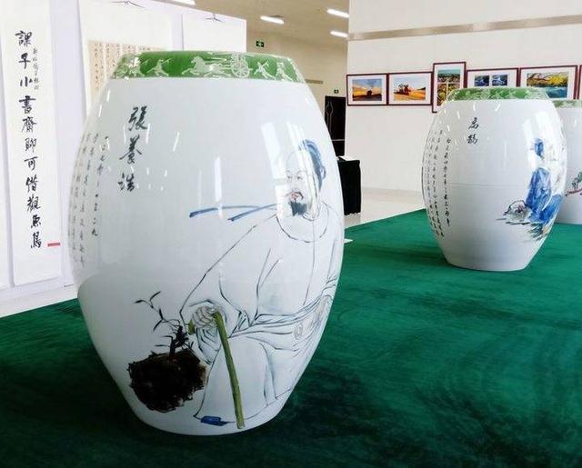 脱贫工程成果展