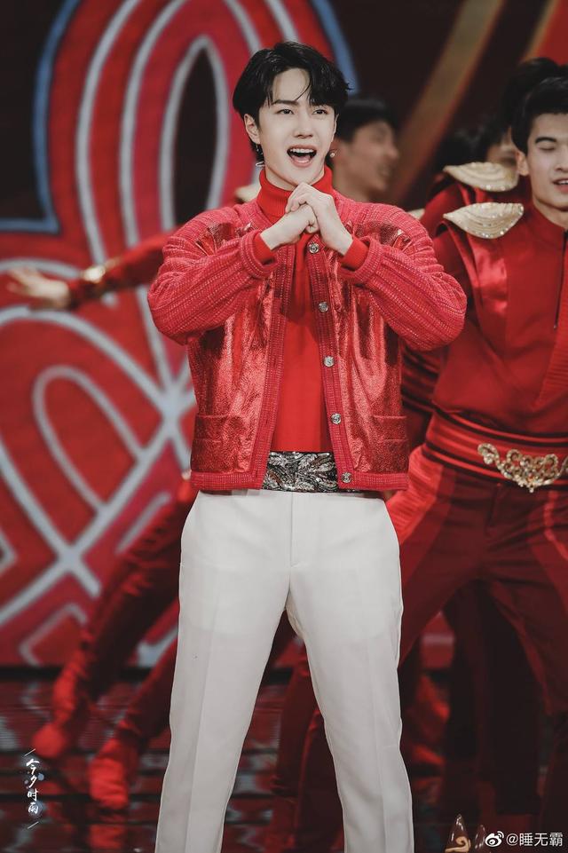 「独家」刘德华王一博关晓彤春晚(刘德华王一博关晓彤春晚彩排)