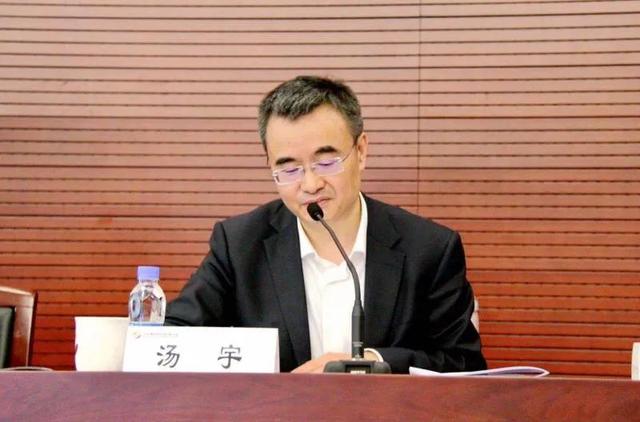 汤宇强调,各农商行要切实提高政治站位,深刻认识到大力推动农户小额