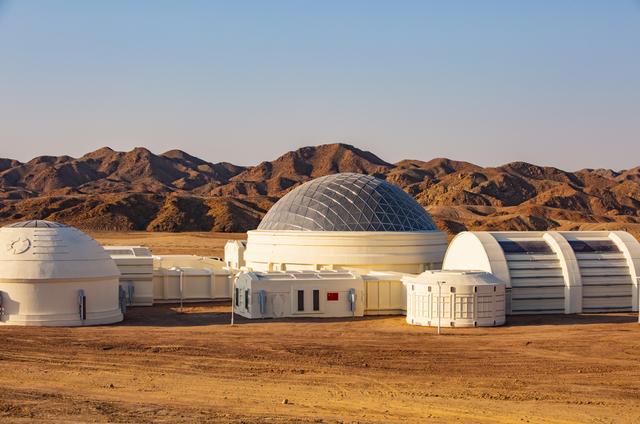 从《星际穿越》到《火星救援》再到《流浪地球》,科幻世界一直都具有