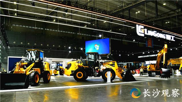 威猛工程机械宝马展图