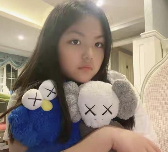 小美女（小美女跳舞视频）