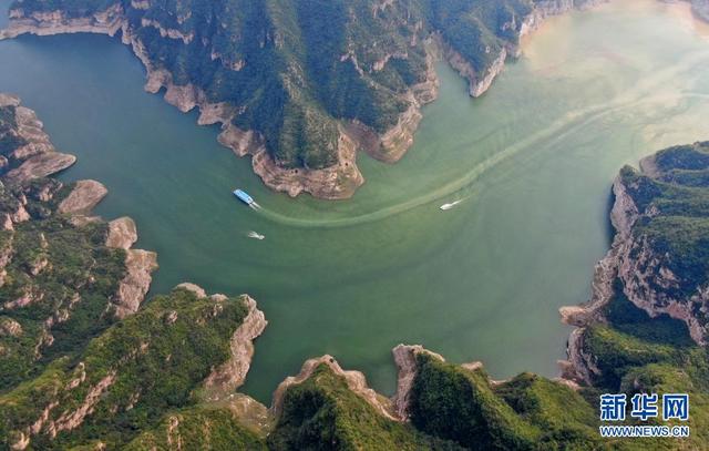 砥柱人间是此峰——以习近平同志为核心的党中央引领亿万人民走向民族复兴纪实-第11张图片-9158手机教程网