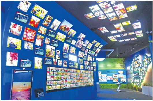 参观记录小康工程主题展
