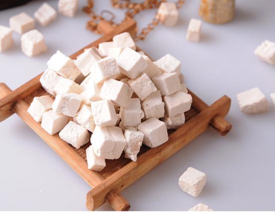 茯苓，长在松根上的真菌药