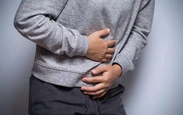 中年人被肠胃疾病“盯上”的原因有哪些？