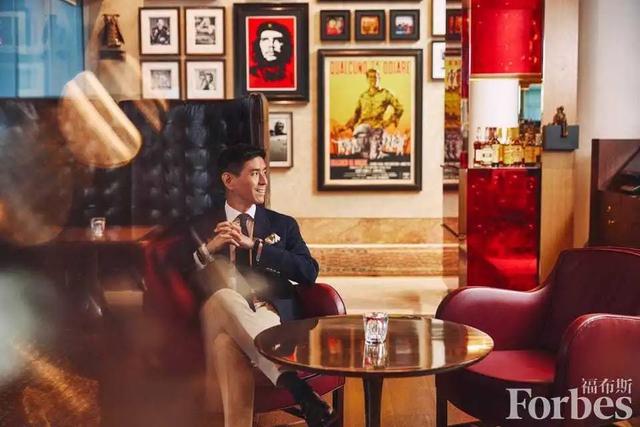 作爲新加坡酒店龍頭的第三代接班人，他如何維持家族基業長青？