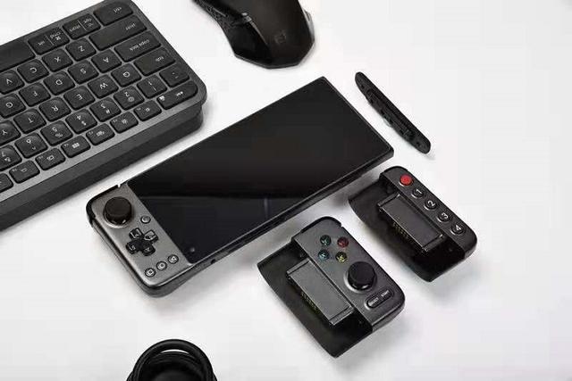 GPD-XP Android掌機項目曝光 采用半可拆卸式手柄設計