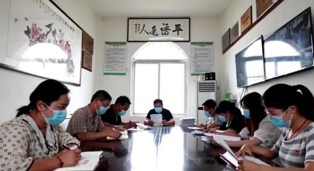 车辆工程团支部风采展标语
