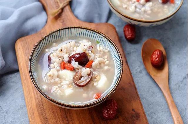 咳咳咳……又到一年秋燥时，秋燥分两种，进补不对等于白补，专家发来养生秘籍