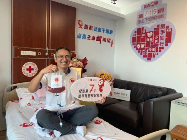 杭州一辅警突然脱岗半个月，领导：了不起，奖金照发，还要奖