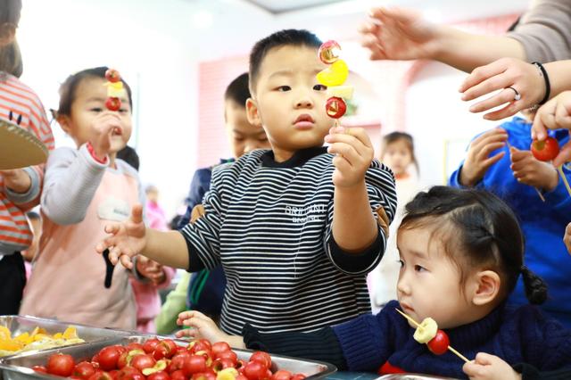 寿光圣城中学幼儿园：哪怕是一株狗尾草都是一个课程资源