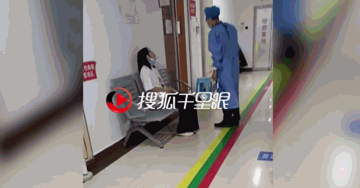 女童被锁车内身亡：喝光车内3瓶水，最先想起找人的是哥哥