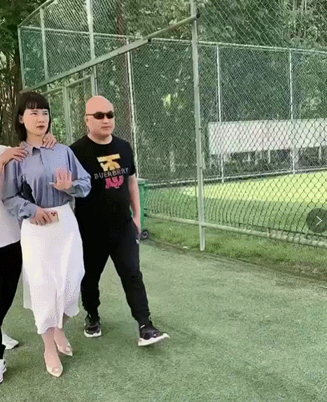 这个"报警手势"在网上刷屏！警方发声了