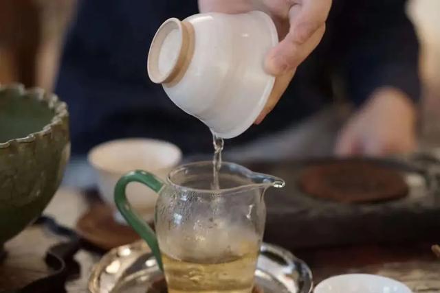 重阳节｜一杯长寿茶，敬长辈