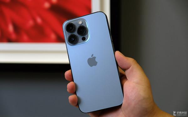 价值15万！男子捡到一整箱iPhone 13 Pro 发生了啥？