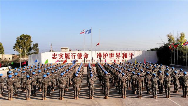 第20批赴黎维和多功能工兵分队采取多种形式欢度国庆