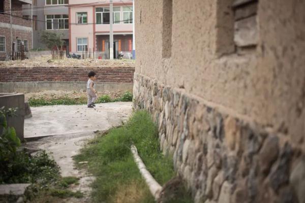 父母需要控制的不是孩子，而是自己那颗放不下的心