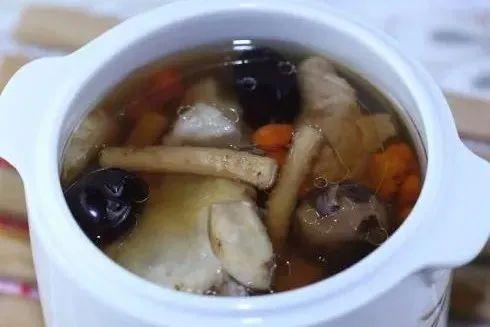 针对假期“三多症”，推荐六款养生汤