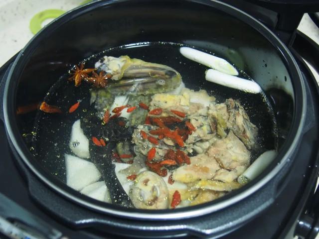 针对假期“三多症”，推荐六款养生汤