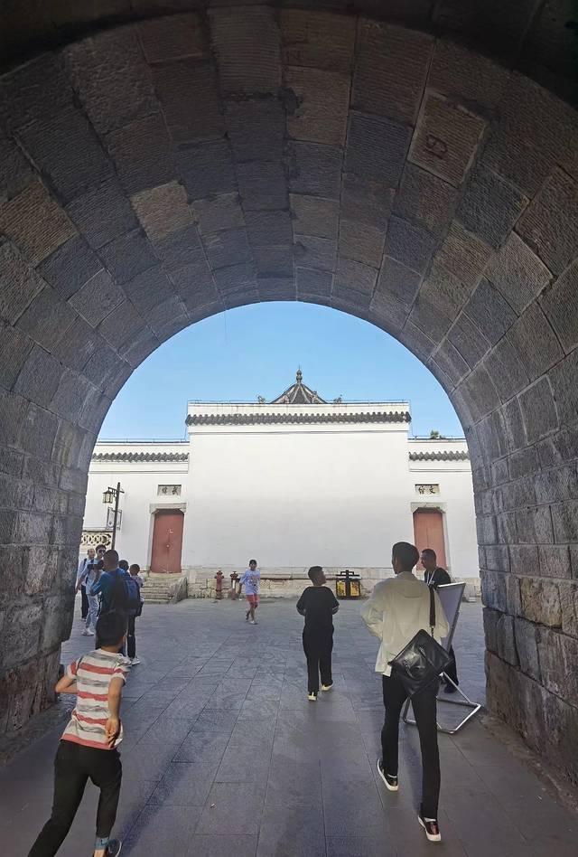 安顺鹅卵石破碎制砂机哪家好