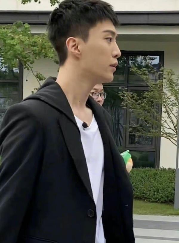 丁程鑫舞蹈凸起视频——丁程鑫可爱片段