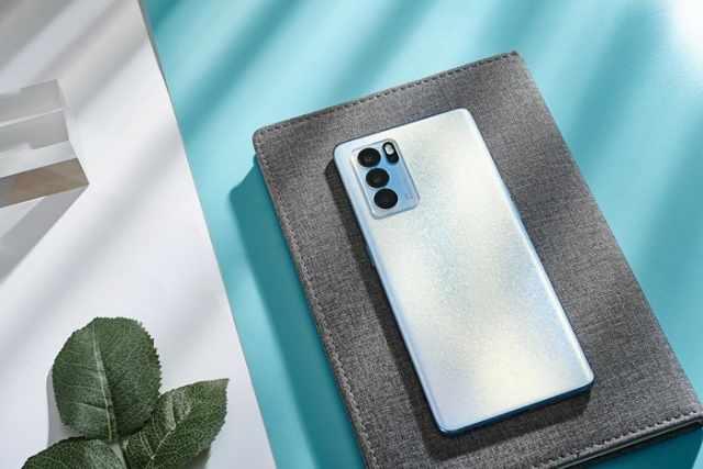 “直抒胸臆”还是“故弄玄虚”？手机型号后缀大盘点