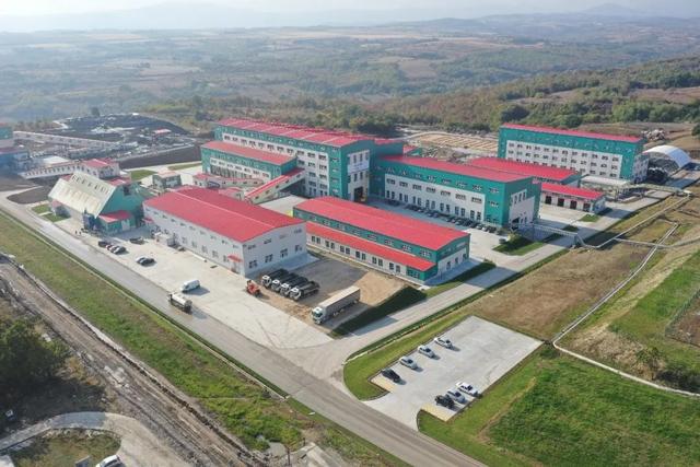 紫金矿业全球超一流矿业梦再迈进：佩吉铜金矿投产 武契奇点亮“高光时刻”