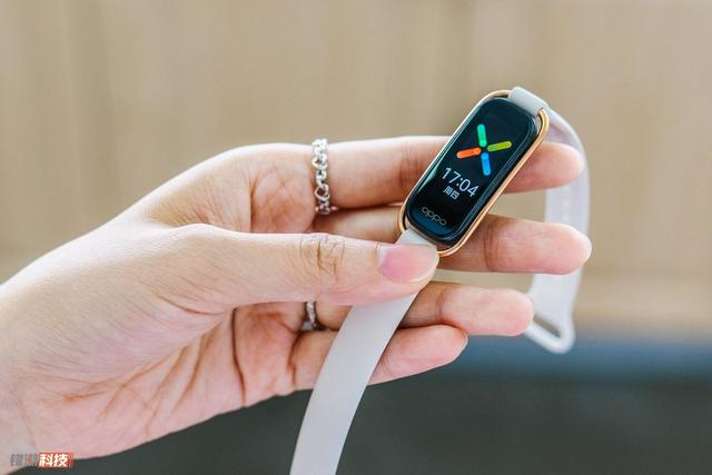 打算入门智能穿戴？双十一看准这几款手环不会后悔
