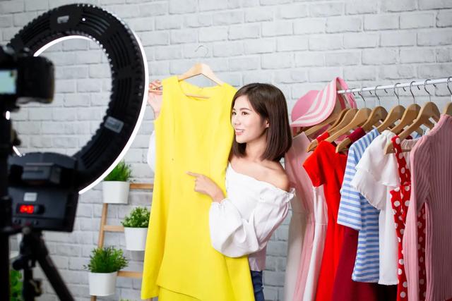 开放外链，中小商户的微光