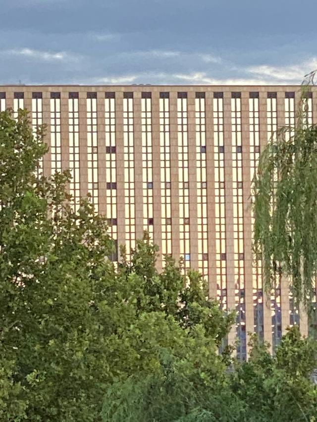 意不意外? 华为P50 Pro首测2: 网友要求再拍10组对比, 逼出它影像极限