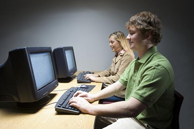 该不该把孩子送出海外留学？