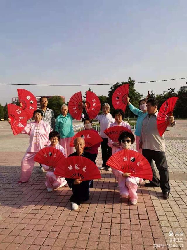 走进紫晨广场：文/李生财，图/郭翠枝