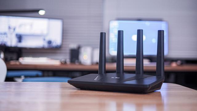 为刷机而生，首款支持原生Openwrt的WIFI 6路由——GL-AX1800体验