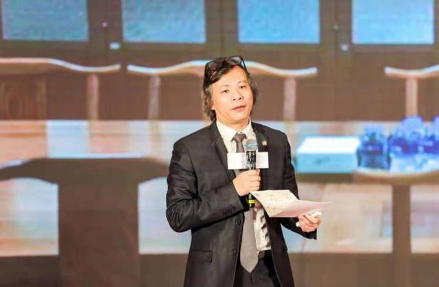 温州富二代，不继承家业独自创业，买巴西森林，留长发，为啥？