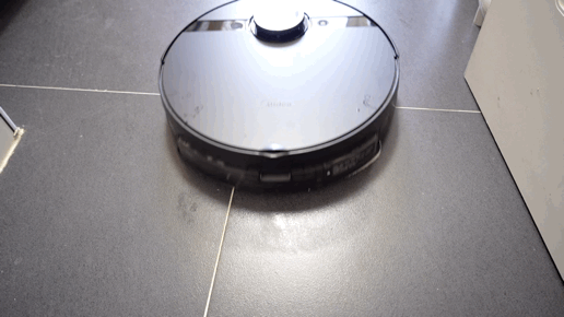 体验这款扫拖机器人之后，或许除菌是自动集尘扫拖地新的发展方向