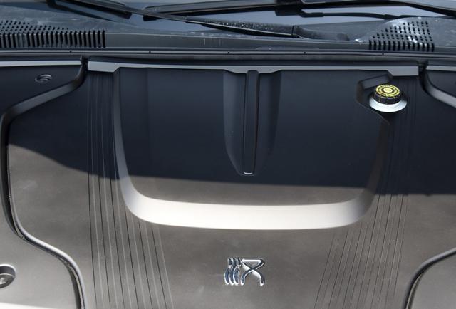 新能源车排名变化大，比亚迪成为新销冠，浅谈背后原因