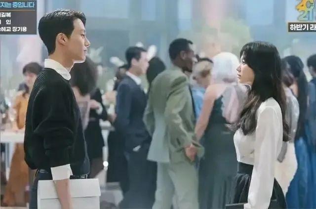 韩国明星排行榜（2021年韩国身价最高的8位明星）