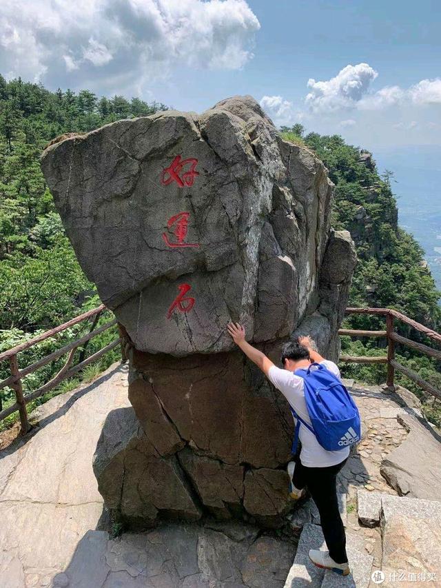 开小奔奔去庐山避暑，38°夏日冻得半路发抖